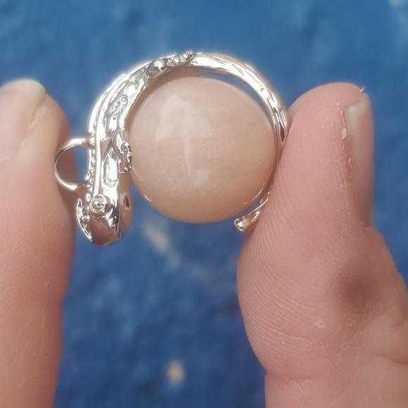 New Pink Quartz Round Ball Stainless Steel Lizard Pendant. - Picture 10 of 10